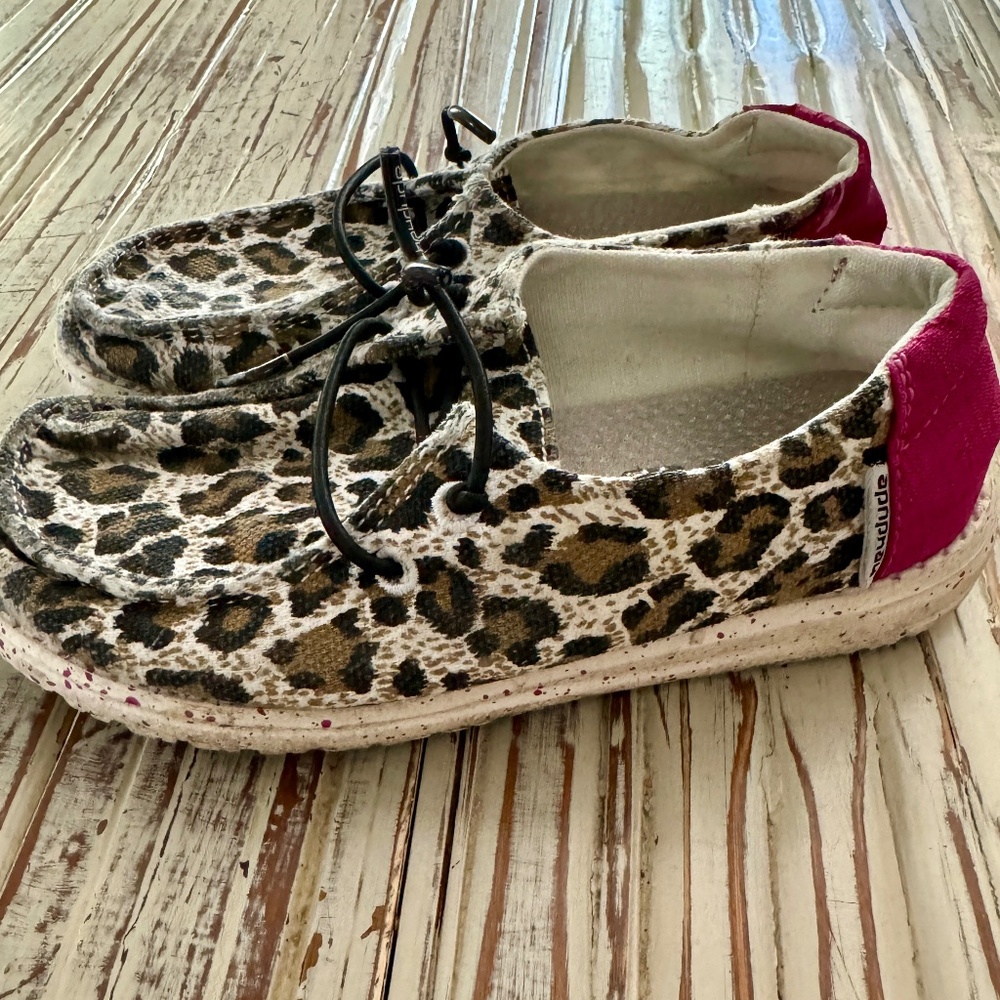 Hey Dudes Kids Cheetah with Pink Size 10